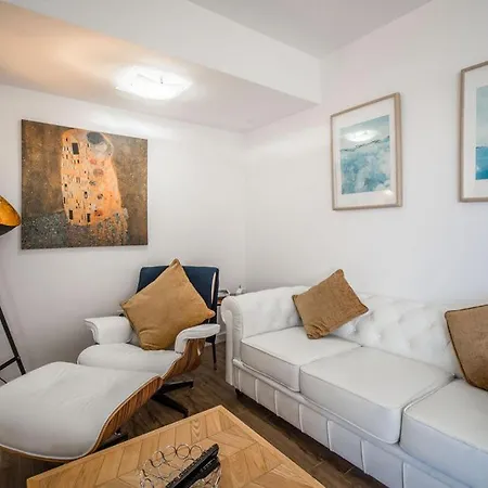 Beachfront Dreamin Fuengirola