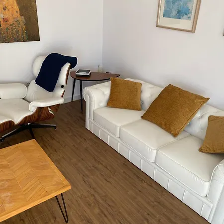 דירה Beachfront Dreamin