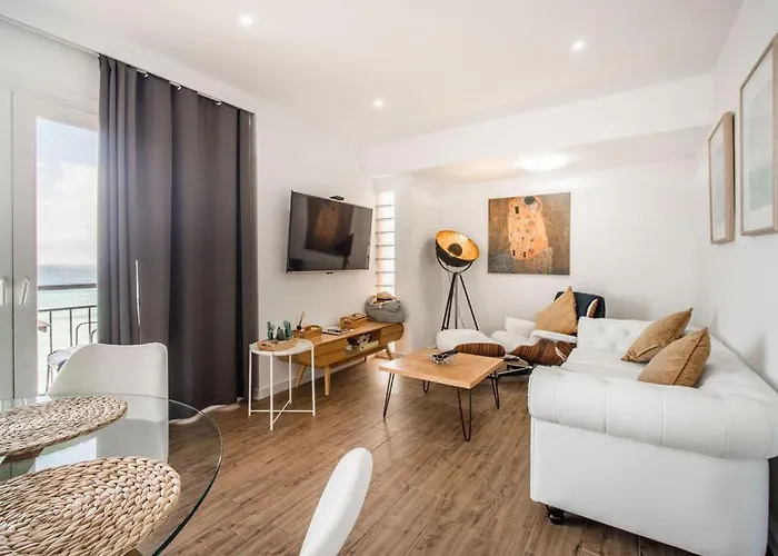 Beachfront Dreamin Apartment Fuengirola